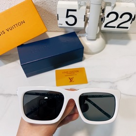 LOUIS VUITTON Модель： Z1830U Размер： 54 x 20 x 142
