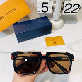 LOUIS VUITTON Модель： Z1801E Размер солнцезащитных очков： 53 x 19