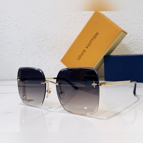 LOUIS VUITTON Модель： Z1736E Размер： 61 x 17 x 145