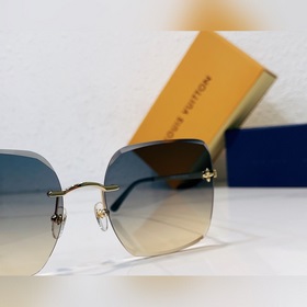 LOUIS VUITTON Модель： Z1736E Размер： 61 x 17 x 145
