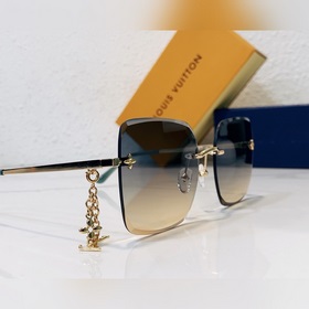LOUIS VUITTON Модель： Z1736E Размер： 61 x 17 x 145