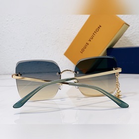 LOUIS VUITTON Модель： Z1736E Размер： 61 x 17 x 145