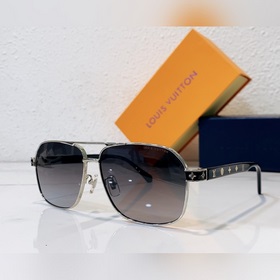 Квадратная сумка LOUIS VUITTON Модель： Z1223 Размер： 61х14х142