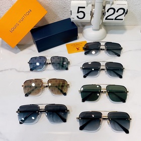 Квадратная сумка LOUIS VUITTON Модель： Z1221 Размер： 61 x 14 x 14