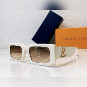 Louis Vuitton Модель： Z2311E Размеры： 54-21-145