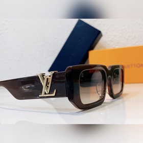Louis Vuitton Модель： Z2311E Размеры： 54-21-145