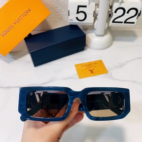 Louis Vuitton Модель： Z2311E Размеры： 54-21-145