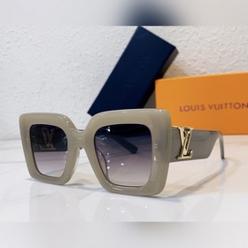 LOUIS VUITTON Модель： Z2301U Размер： 48х25-145