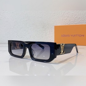 LOUIS VUITTON Модель： Z1740E Размер： 53 x 21 x 145