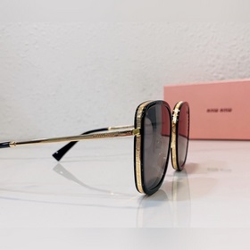 MIU Модель： SMU 17W Размер： 58 x 21 x 140