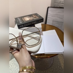 MIU Пришло Большие оправы лучше подчеркивают форму лица Выгляди