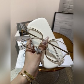 MIU Пришло Большие оправы лучше подчеркивают форму лица Выгляди