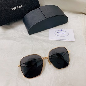 Солнцезащитные очки Prada Модель： SPR22 Размер： 58-16-140