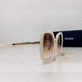Prada Модель： SPR 53Y Размер： 53/21-138