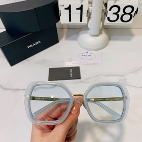 Prada Модель： SPR 53Y Размер： 53/21-138