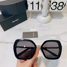 Prada Модель： SPR 53Y Размер： 53/21-138