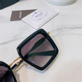 Prada Размеры： 52х19-145