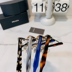 Prada Оптика Модель： PR 54WV Размер： 55/19-148