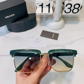 Prada Модель： SPR08Y Размер： 54х16-145