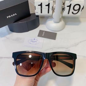 Prada Модель： SPR 32Y Размер： 55х19-145