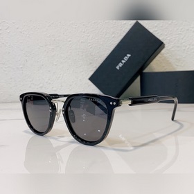 Официальный сайт новой модели Prada Модель： SPR17Y Размер： 49-2
