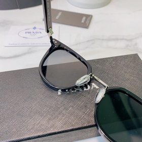 Официальный сайт новой модели Prada, модель SPR17Y, размеры： 49-2