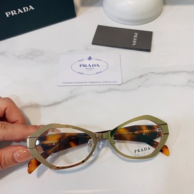 Модель Prada： PR 93YV Размер： 55 x 18 x 145.