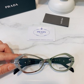 Модель Prada： PR 93YV Размер： 55 x 18 x 145.