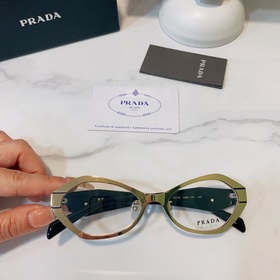 Модель Prada： PR 93YV Размер： 55 x 18 x 145.