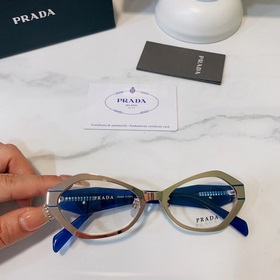 Модель Prada： PR 93YV Размер： 55 x 18 x 145.