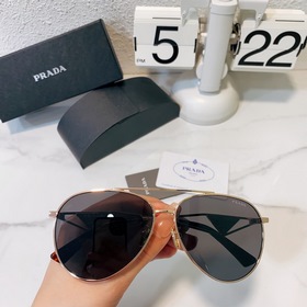 Солнцезащитные очки PRADA, модель Pilot, с двойной дужкой и треуг