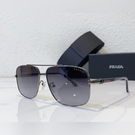 Prada PR113, квадратная форма Размер： 61-14-142