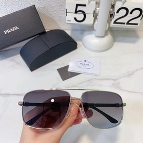 Prada PR113, квадратная форма Размер： 61-14-142