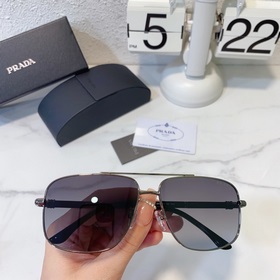 Prada PR113, квадратная форма Размер： 61-14-142