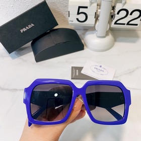 Prada Модель： SPR31W Размер： 56/16-145