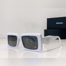 Prada Модель： SPR30W Размер： 56х17-145
