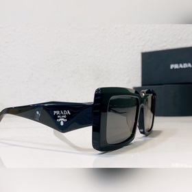 Prada Модель： SPR30W Размер： 56х17-145