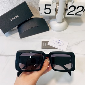 Prada Модель： SPR30W Размер： 56х17-145