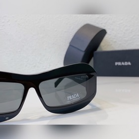 Prada SPR 30Y Размер： 68 x 13 x 120