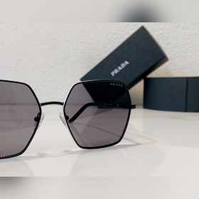 PRADA  Модель： PR56YS Размер： 57-19-145