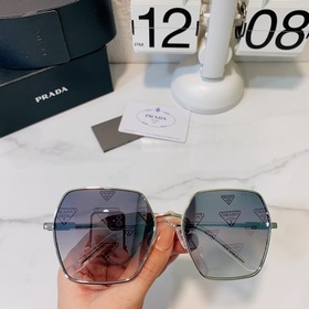 PRADA  Модель： PR56YS Размер： 57-19-145