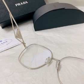 Солнцезащитные очки Prada Модель： SPR22 Оправа без очков