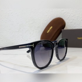 TOM FORD Модель： FT0858 Размер： 51/20-145