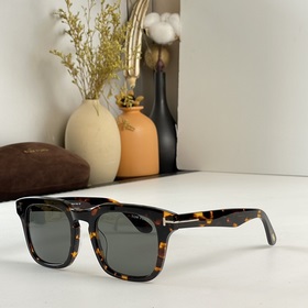 Tom Ford Модель： TF0751 Размер： 50 22 145 Высококачественная опр