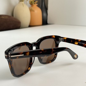Tom Ford Модель： TF0751 Размер： 50 22 145 Высококачественная опр
