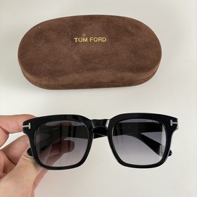 Tom Ford Модель： TF0751 Размер： 50 22 145 Высококачественная опр