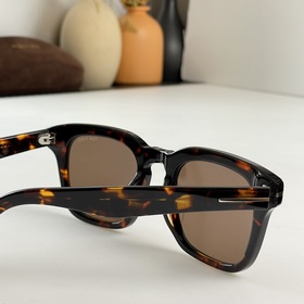 Tom Ford Модель： TF0751 Размер： 50 22 145 Высококачественная опр