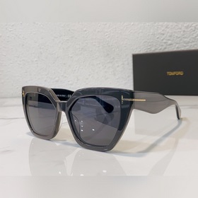 TOM FORD Модель： FT939 Размер： 56/17-140