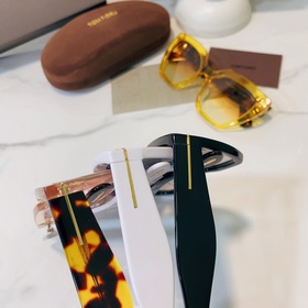TOM FORD Модель： FT939 Размер： 56/17-140