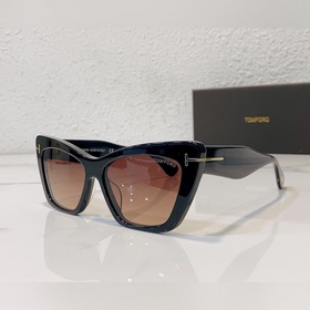 TOM FORD Модель： FT871 Размер： 56-15-140